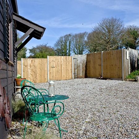 The Cabin At Hillhead Farm St Columb Major Bagian luar foto