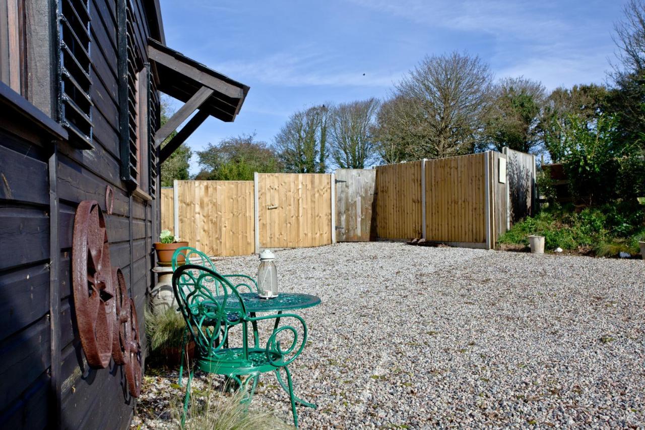 The Cabin At Hillhead Farm St Columb Major Bagian luar foto